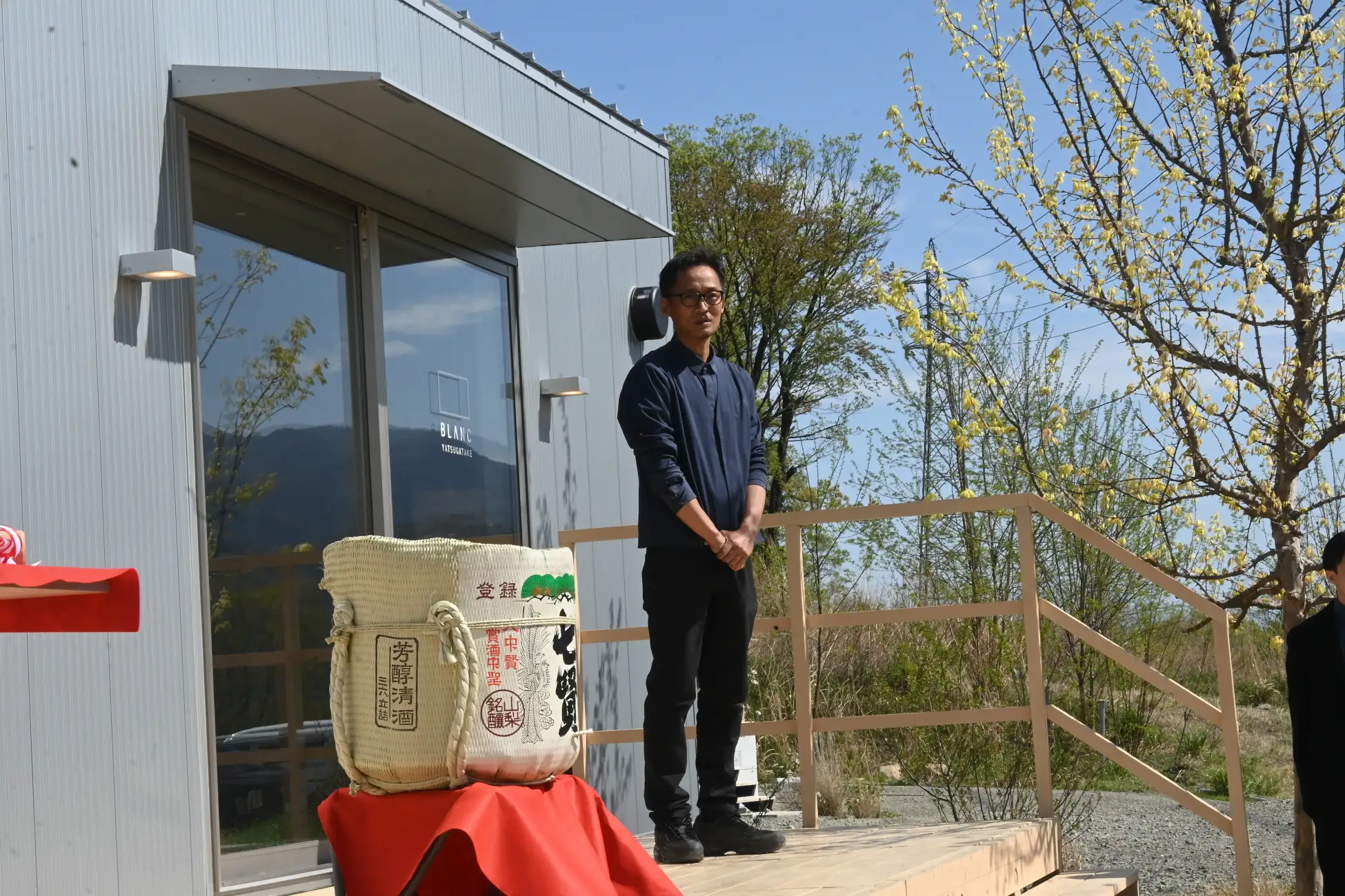 現場での体験への想いを語る責任者・金岡